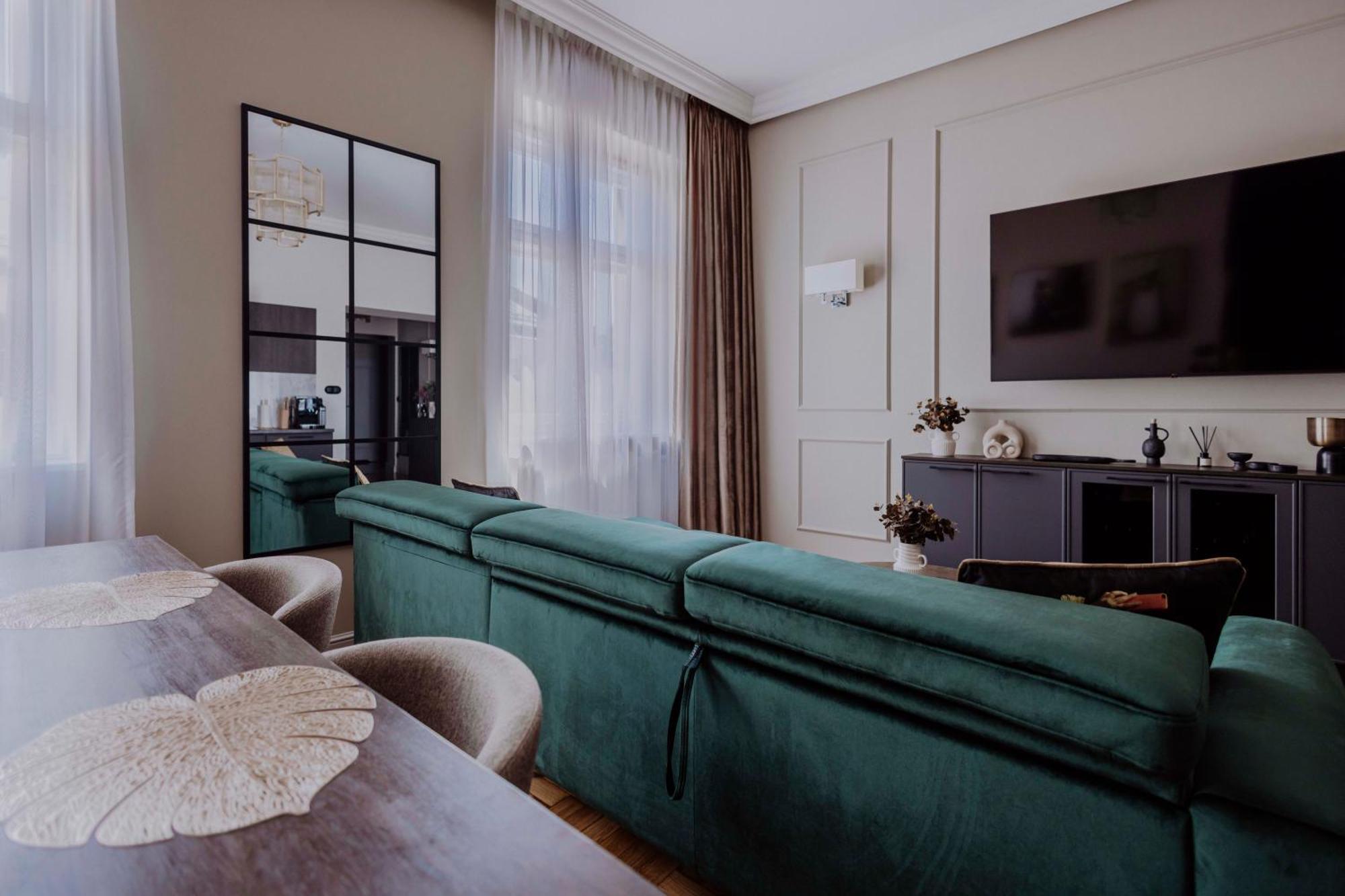 Crown Pearl - Wonderful Apartment, 110Scm, 4 Rooms Krakow Exterior photo