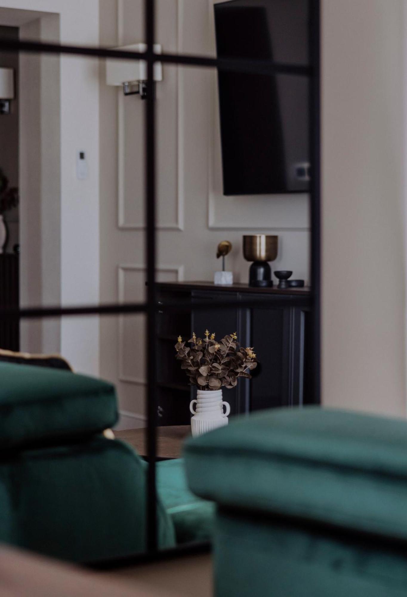 Crown Pearl - Wonderful Apartment, 110Scm, 4 Rooms Krakow Exterior photo